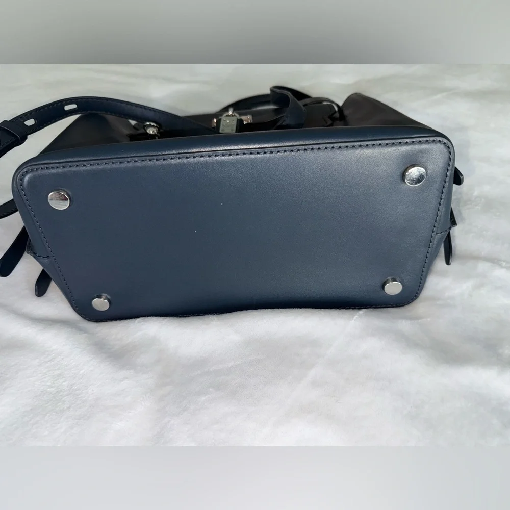 Michael Kors Hamilton Legacy Elegant Navy Leather Handbag - Picture 6 of 8